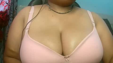 Snapshot of s03286 chatting on October 29, 4:37 am HotLovers online show from October 29, 4:37 am