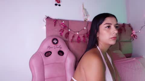 Snapshot of s_samanthax chatting on December 6, 3:08 am Samantha online show from December 6, 3:08 am