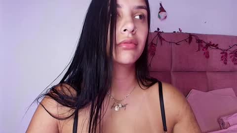 Snapshot of s_samanthax chatting on December 22, 9:22 am Samantha online show from December 22, 9:22 am
