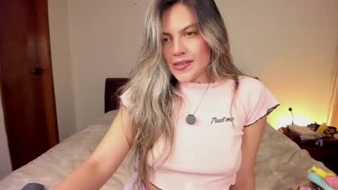 Leslie Beltrn online show from April 22, 4:04 am