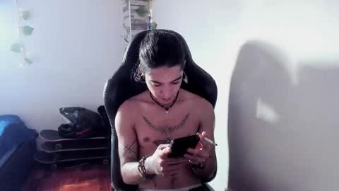 Snapshot of saad__man chatting on November 30, 6:45 pm Danny online show from November 30, 6:45 pm