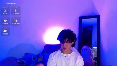 Snapshot of saanti_foxs chatting on September 23, 3:20 am Santi online show from September 23, 3:20 am