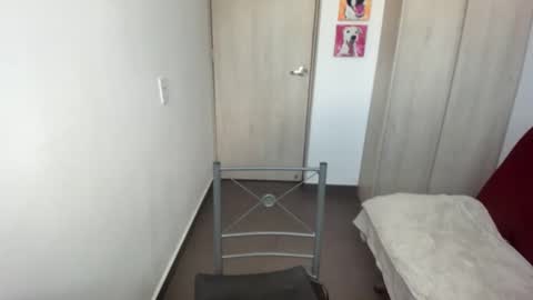 Sara online show from December 3, 9:01 pm