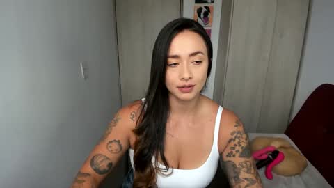 Sara online show from February 3, 7:42 pm