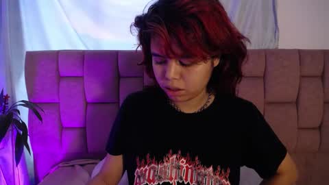 Snapshot of sabinamerchetti_ chatting on December 4, 6:50 pm Sabina Merchetti online show from December 4, 6:50 pm