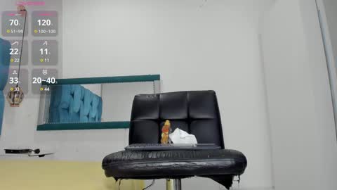 Snapshot of sabrina_hills chatting on January 10, 7:00 pm Sabrina online show from January 10, 7:00 pm