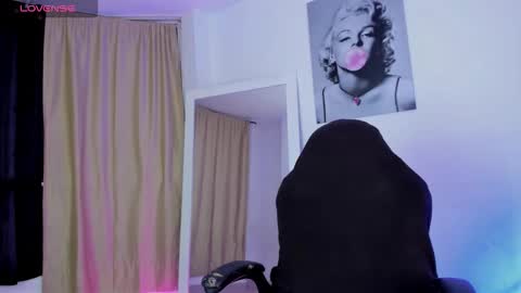 Snapshot of sabrina_lopez1 chatting on September 28, 2:06 am sabrina_lopez1 online show from September 28, 2:06 am