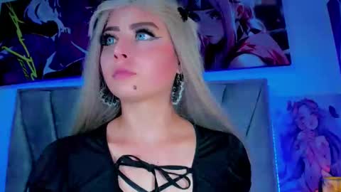 Snapshot of sabrinaexpositoxx chatting on December 22, 1:00 pm SABRI online show from December 22, 1:00 pm