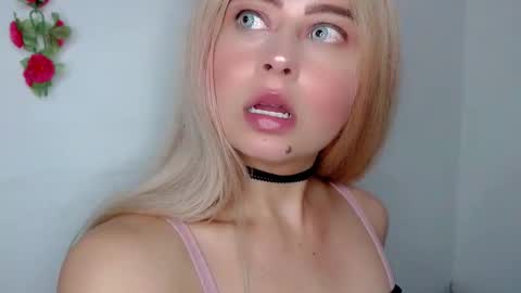 Snapshot of sabrinaexpositoxx chatting on January 24, 6:24 am SABRI online show from January 24, 6:24 am