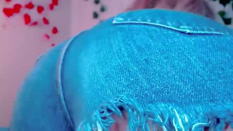 Snapshot of sabrinaexpositoxx chatting on February 24, 3:23 am SABRI online show from February 24, 3:23 am