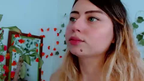 Snapshot of sabrinaexpositoxx chatting on October 18, 7:14 pm SABRI online show from October 18, 7:14 pm