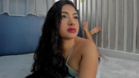 mariana  online show from September 29, 9:52 pm