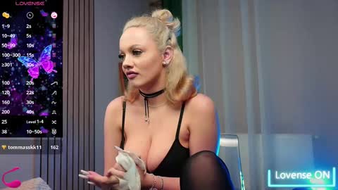 SabrinaJade online show from March 12, 10:48 am