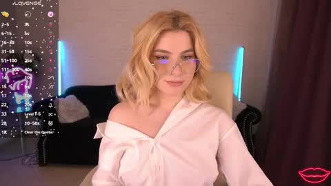 Sabrina online show from February 26, 11:15 pm