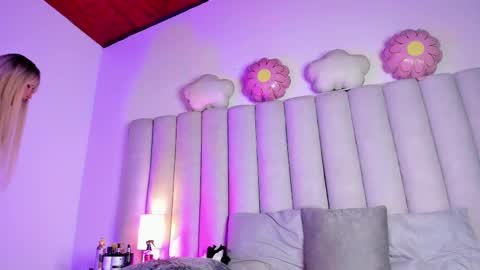 S A B R I N A  online show from March 1, 3:05 pm