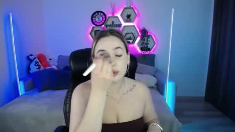 Sabrina Violet online show from September 13, 8:03 am