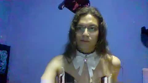 Snapshot of sachi_cosplayer chatting on December 18, 3:23 am sachi_cosplayer online show from December 18, 3:23 am