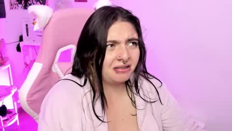 Ig  online show from November 10, 12:04 pm