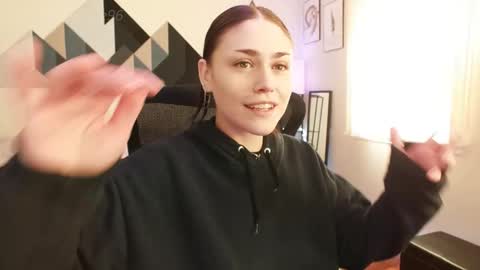 Snapshot of sadierenee96 chatting on February 20, 8:25 pm Sadie Renee  online show from February 20, 8:25 pm