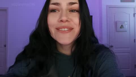 Snapshot of sadierenee96 chatting on October 13, 10:32 pm Sadie Renee  online show from October 13, 10:32 pm