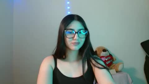 Snapshot of sahaliefox_ chatting on September 27, 6:02 pm Sahaliefox online show from September 27, 6:02 pm