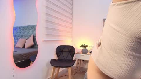 S A H M A N T A   R O S E online show from February 10, 3:21 am