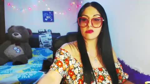 Snapshot of sahotlove1 chatting on November 7, 2:55 am Karina online show from November 7, 2:55 am