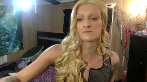 Snapshot of sailaway9694 chatting on November 8, 1:22 pm PupTwink online show from November 8, 1:22 pm