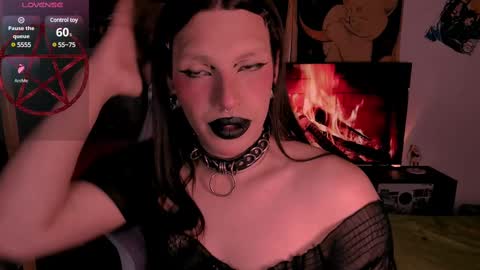 Snapshot of sailorbunnystar chatting on March 4, 3:22 am Rose online show from March 4, 3:22 am