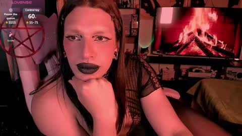 Snapshot of sailorbunnystar chatting on March 4, 6:26 am Rose online show from March 4, 6:26 am