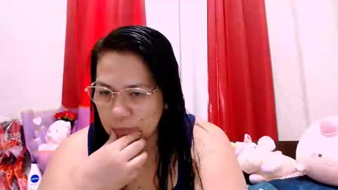 Snapshot of saint_flowerxxx chatting on February 16, 7:15 am saint_flowerxxx online show from February 16, 7:15 am