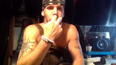 Snapshot of saintchriss chatting on October 31, 7:20 am saintchriss online show from October 31, 7:20 am