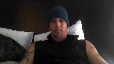 Snapshot of saintchriss chatting on November 3, 6:47 am saintchriss online show from November 3, 6:47 am