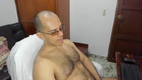 Snapshot of saintedy01 chatting on December 17, 7:37 pm saintedy01 online show from December 17, 7:37 pm