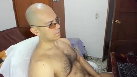 Snapshot of saintedy01 chatting on October 19, 1:45 pm saintedy01 online show from October 19, 1:45 pm