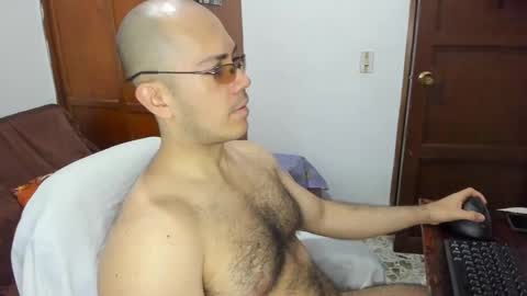 Snapshot of saintedy01 chatting on October 21, 12:39 pm saintedy01 online show from October 21, 12:39 pm