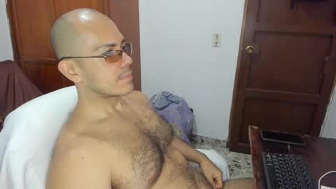 Snapshot of saintedy01 chatting on November 27, 1:02 pm saintedy01 online show from November 27, 1:02 pm