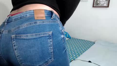 Snapshot of sakhmett chatting on December 20, 4:31 am Sarah online show from December 20, 4:31 am