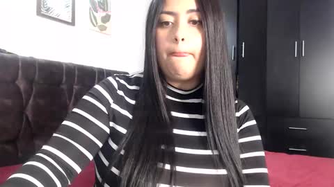 Snapshot of sakhmett chatting on October 12, 3:27 am Sarah online show from October 12, 3:27 am