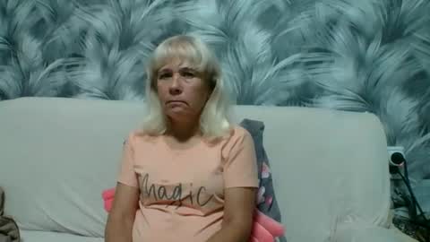 Snapshot of sakura_blonde chatting on October 1, 4:51 am sakura_blonde online show from October 1, 4:51 am