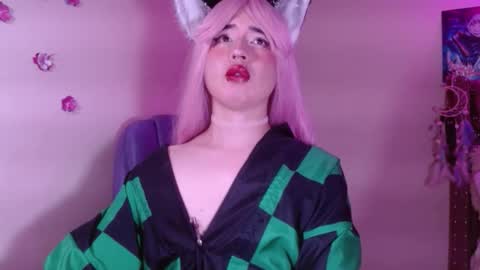 Snapshot of sakuraa_9 chatting on October 31, 3:57 pm saku online show from October 31, 3:57 pm