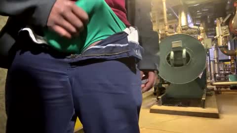 Cum Hanks online show from March 8, 4:39 pm