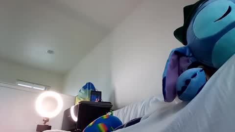 salis1981 online show from February 2, 9:45 pm