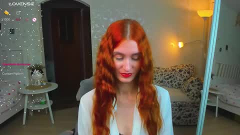 Snapshot of sallybiscuit chatting on November 6, 12:28 pm Sally online show from November 6, 12:28 pm