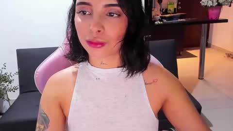 Snapshot of sallymaddoxx chatting on December 4, 2:53 am sallymaddoxx online show from December 4, 2:53 am