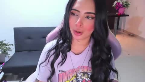 Snapshot of sallymaddoxx chatting on December 7, 2:31 am sallymaddoxx online show from December 7, 2:31 am