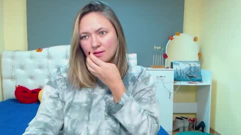 Sally online show from December 1, 7:30 pm