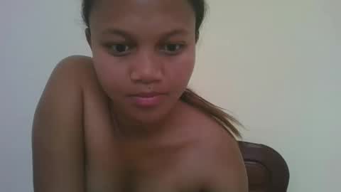 Snapshot of sallywett chatting on November 15, 8:22 am SallyWett online show from November 15, 8:22 am