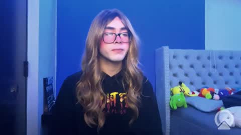 sallyyy22211 online show from September 20, 9:21 am