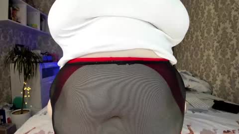 Snapshot of salma_queen chatting on December 25, 3:49 pm SalmaRoth online show from December 25, 3:49 pm